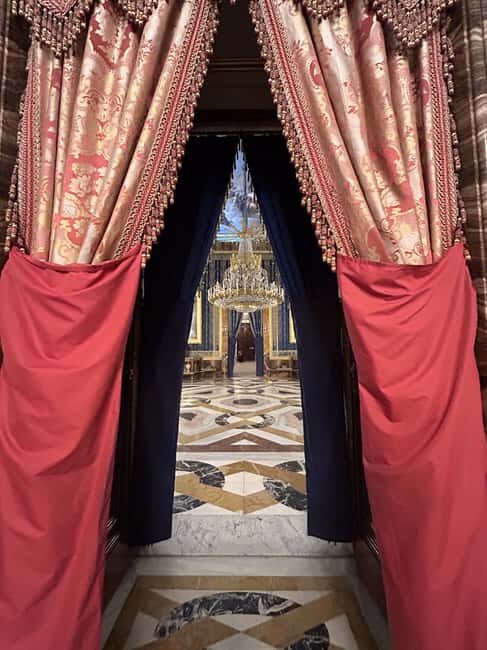 Madrid: Royal Palace Guided Shared Group Tour - Who Is This Tour Best For?
