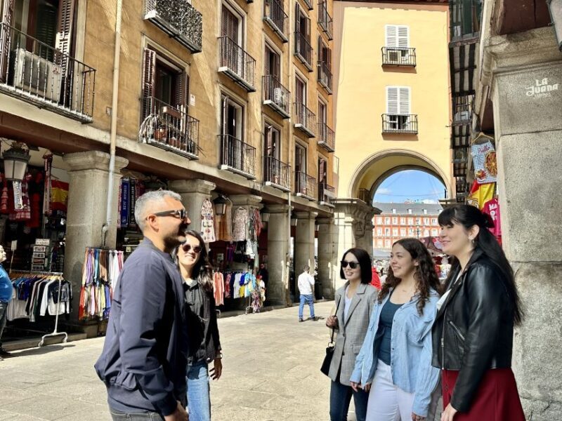 Madrid: Royal Palace & Habsburg Dynasty Small Group Tour - Exploring Madrid’s Royal and Habsburg Heritage: The Small Group Tour Experience