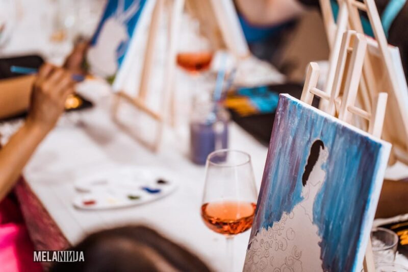 Madrid: Sip&Paint Workshop - An In-Depth Look at the Madrid Sip&Paint Experience