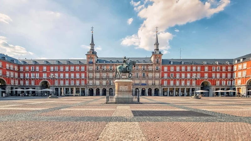 Madrid: Small-group historical walking tour - Authentic Experiences and Tips