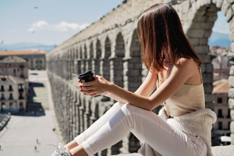 Madrid: Tour Segovia y La Granja de San Ildefonso - The Guide Experience: Knowledge and Personal Touches