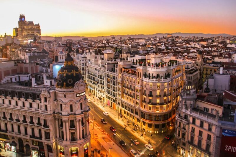 Madrid: Welcome to Madrid Guided Walking Tour in English - Why This Tour Stands Out