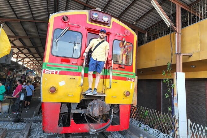 Mae Klong Hoop Rom Market and Floating Market Private Day Tour - In-Depth Look at the Itinerary