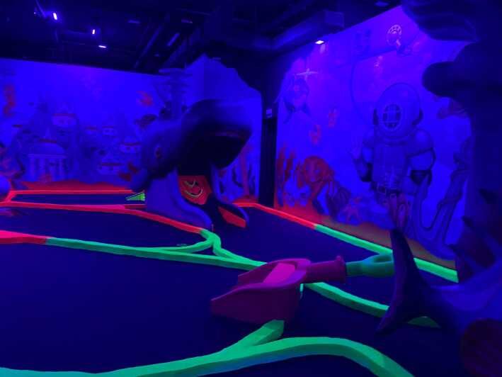 Magaluf ; Minigolf indoor - Key Points