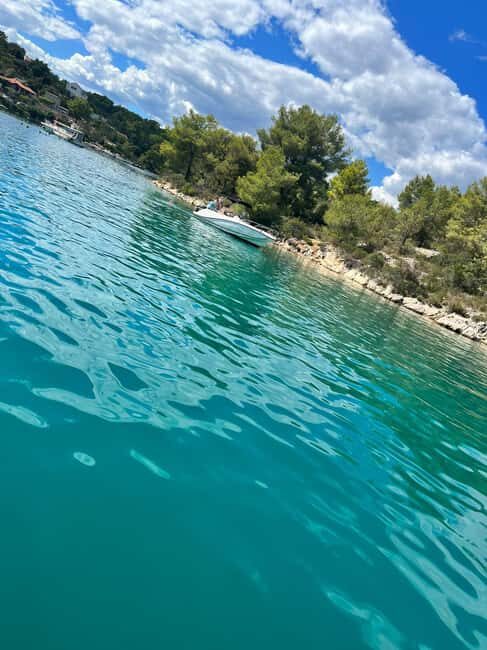 Magnific blue lagoon, speed boat water, wine&towels included - Practical Details and Tips