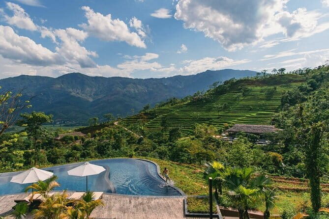 Mai Chau Full Day Group Tour in Hoa Binh Vietnam from Hoa Binh - The Journey Begins: From Hanoi to Mai Chau