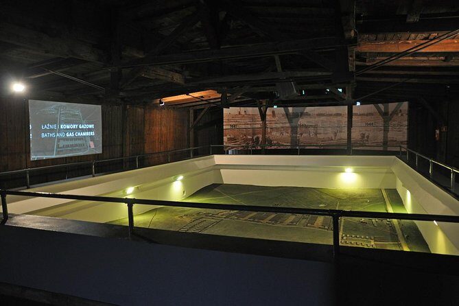 Majdanek - German camp from II World War - Private Tour - 1 DAY TRIP FROM WARSAW - Lunch and Comfort