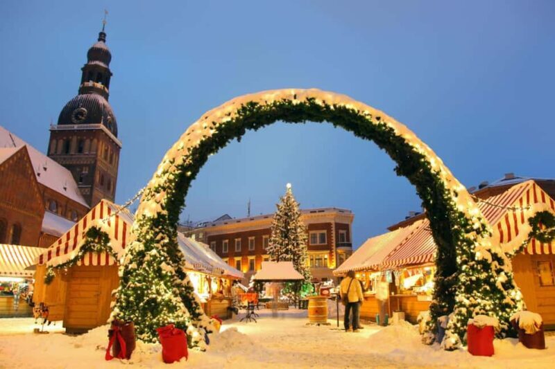 Majestic Christmas Private Walking Tour in Riga - The Itinerary: What You’ll See and Experience