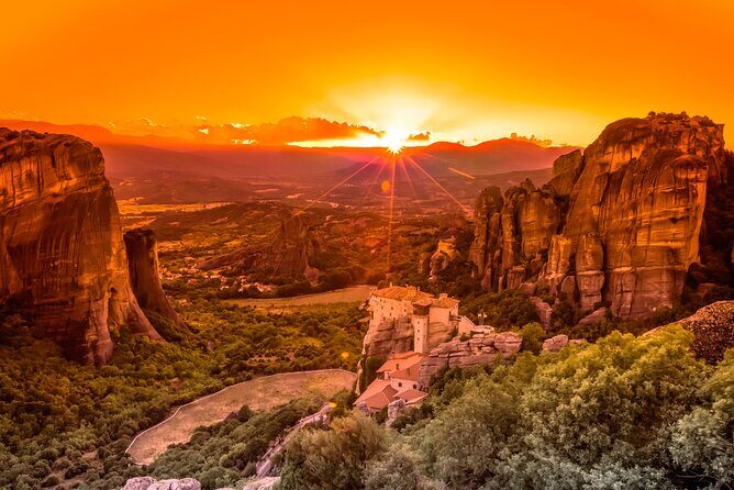 Majestic Meteora Private Sunset tour - Exploring the Meteora Sunset Private Tour in Depth