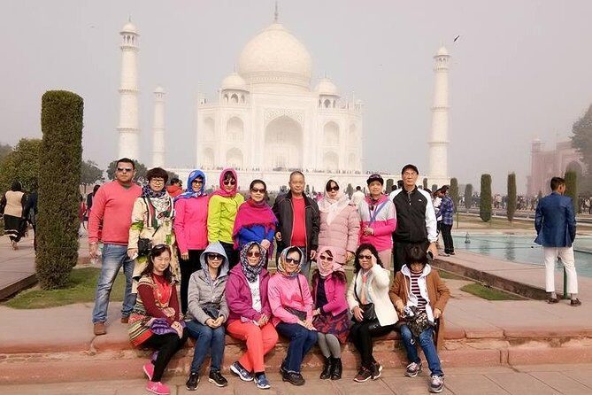 Majestic Taj Mahal day tour from Delhi - Authentic Flavors and a Touch of Luxury
