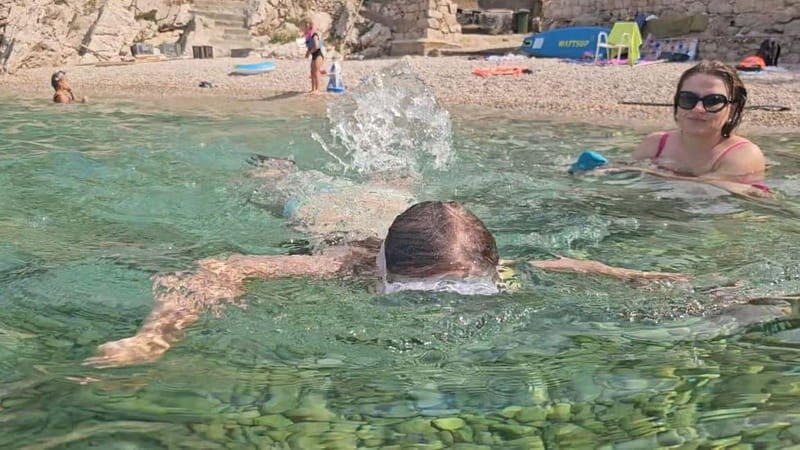 Makarska: 3-Island Speedboat Golden Horn & Blue Lagoon Tour - FAQ