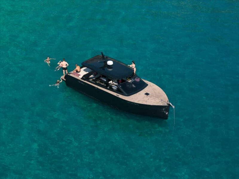 Makarska: 4 Island Luxory Speedboat Tour with Town Hvar - Discovering Dalmatia’s Coastline and Islands