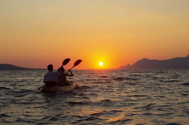 Makarska: Guided Sea Kayaking Tour with Snorkeling Stop - Key Points