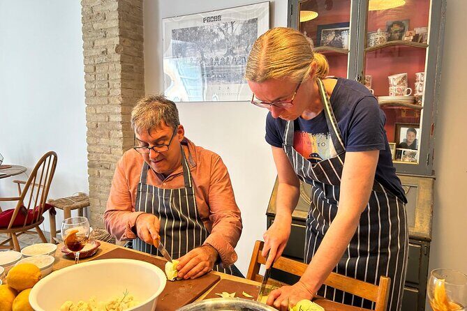 Make Valencian 'Pizza' in Ruzafa - A Closer Look at the Experience