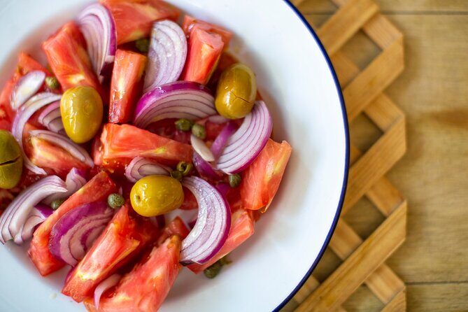 Make Valencian 'Pizza' in Ruzafa - Authenticity and Value