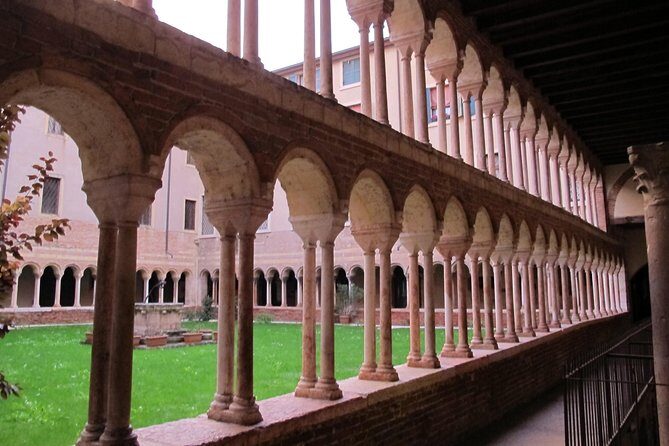 Make your Romantic Proposal in the City of Love - An In-Depth Look at the Tour