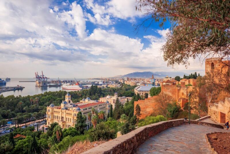Malaga: Express Walk with a Local in 60 minutes - An In-Depth Look at the Experience