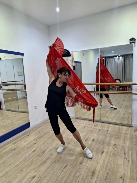 Málaga: Learn to dance flamenco rumba in 45 minutes - The Sum Up