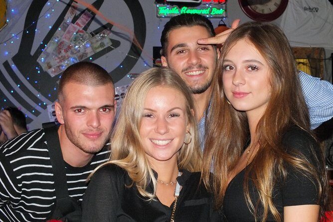 Malaga Nightlife Pub Crawl Tour with Drinks and Clubs Entry - Exploring the Itinerary in Detail