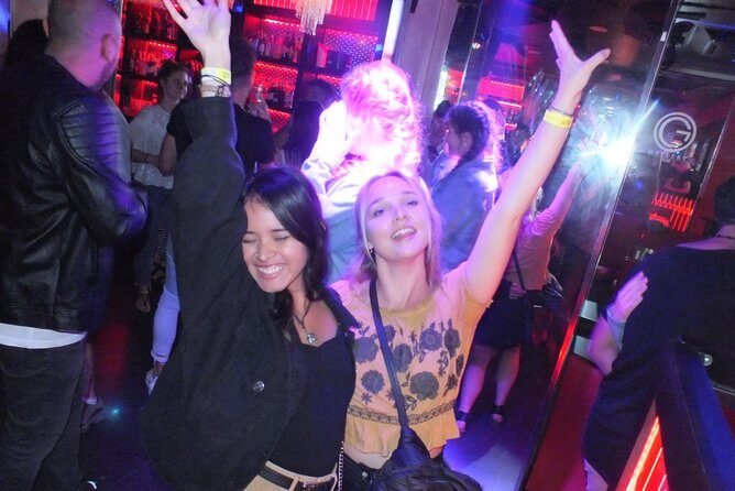 Malaga Nightlife Pub Crawl Tour with Drinks and Clubs Entry - Is This Tour Right for You?