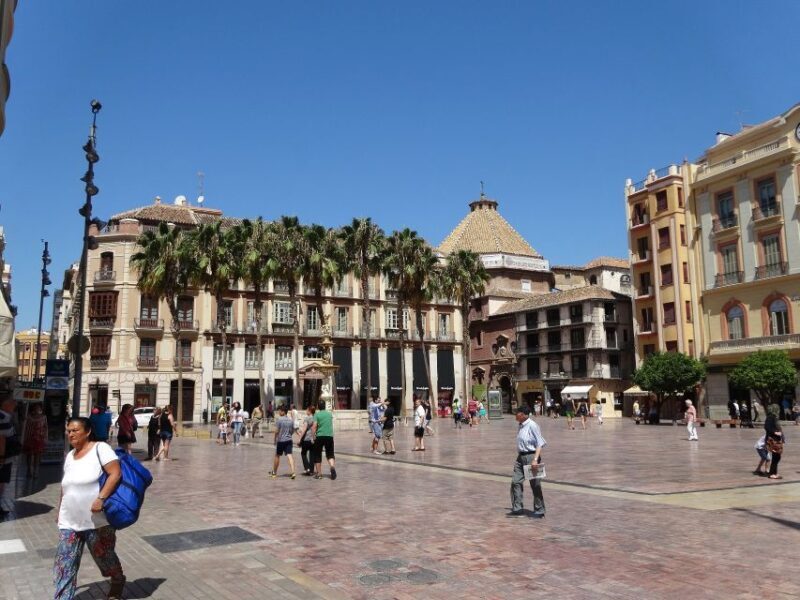 Malaga: Private History & Highlights walking tour - Key Points