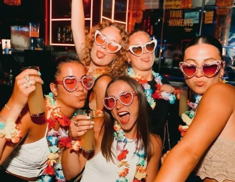 Málaga: Pub Crawl Málaga Madness - Logistics and Practical Details