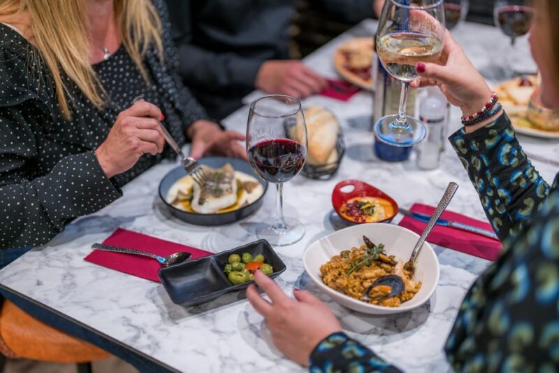 Malaga: Show and Food at Alegría Flamenco and Restaurant - Key Points