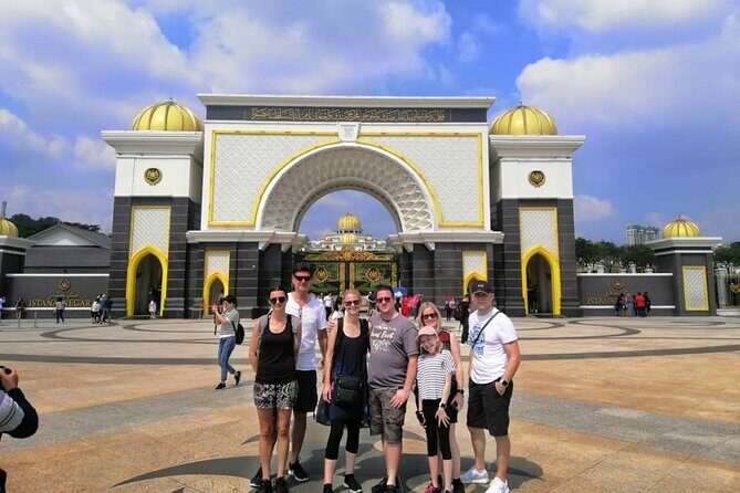 Malaysia National Museum with Kuala Lumpur City Famous Landmarks - A Deep Dive into the Tour Experience