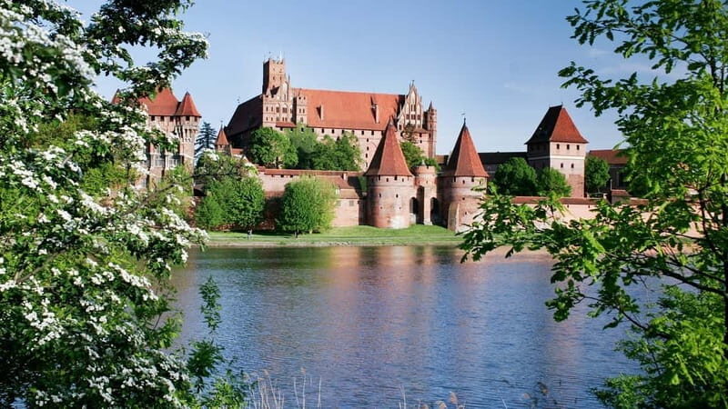 MALBORK: Castle of the Teutonic Oder from Warsaw - private - The Journey to Malbork: What to Expect