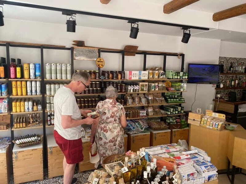 Malia: Sissi and Beyond Tuk Tuk Tour with Raki and Honey - FAQ