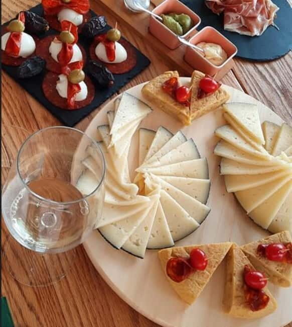 Mallorca: Bodega & Olives Minibustour with wine/oil tasting - An In-Depth Look at the Tour Experience