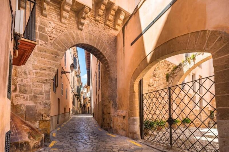 Mallorca: Private Tour with Ensaïmada & Fast Cathedral Entry - Practical Details & Tips for Making the Most of Your Tour