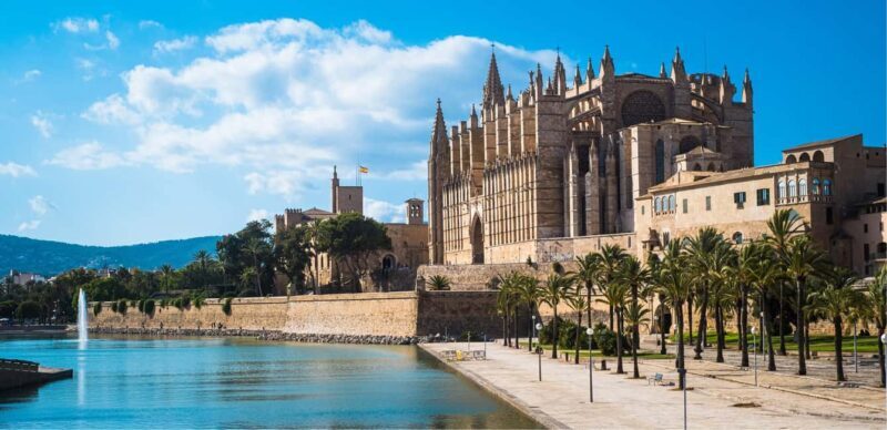Mallorca: Private Tour with Ensaïmada & Fast Cathedral Entry - The Sum Up