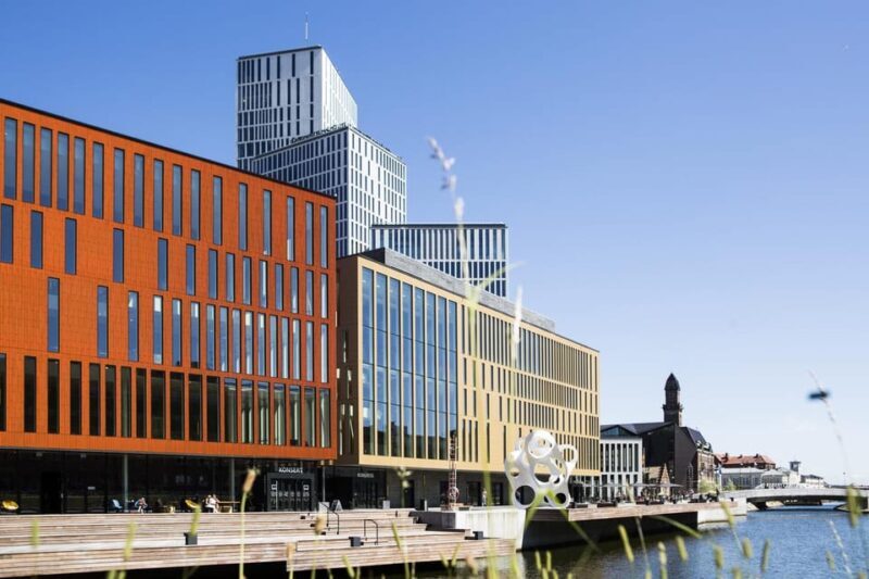 Malmö: Sightseeing and Landmarks tour by bike - Additional Considerations