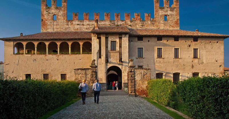 Malpaga Castle guided tour - Discovering Malpaga Castle: An Authentic Lombard Experience