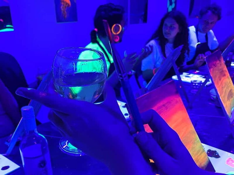 Malta: Glow-in-the-Dark Drink & Paint Experience - Practical Details & Value