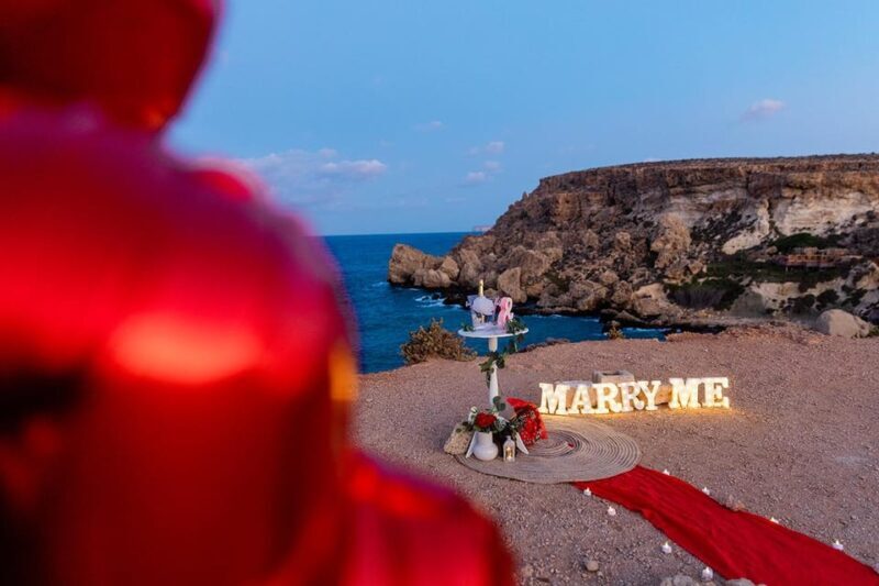 Malta: Marrige Proposal with Scenic Views and Picnic - Malta: Marriage Proposal with Scenic Views and Picnic