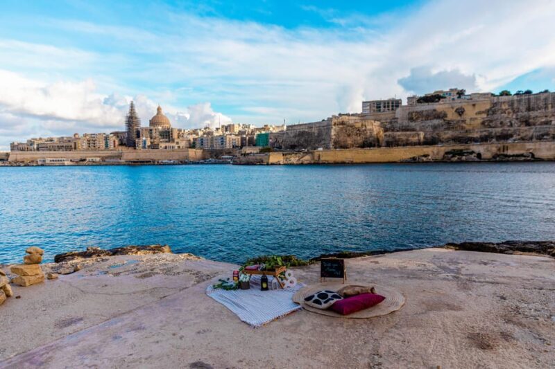 Malta: Marrige Proposal with Scenic Views and Picnic - Key Points