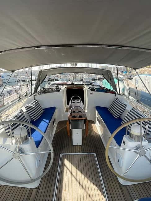 Malta: Private Yacht Charter with Skipper and Drinks - An In-Depth Look at the Yacht Charter Experience