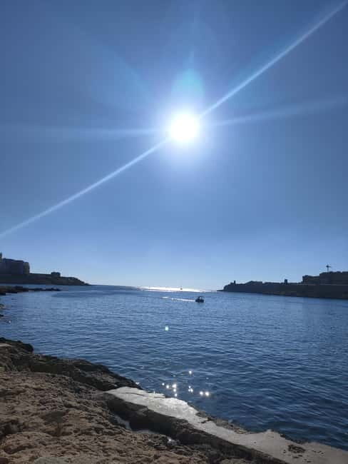 Malta: Private Yoga class close the Sea - Key Points