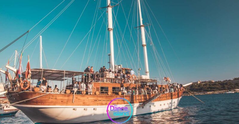 Malta: Sailboat Party with an Open Bar, Food, and Swimming - Pricing and Value Analysis