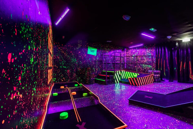 Manchester: Junkyard Golf Club Tickets for 9 or 18 Holes - Who Should Consider This Tour?