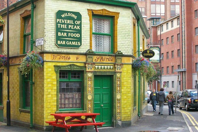 Manchester's Music Scene with a Local Host, Private + Custom - A Deep Dive into the Manchester Music Tour