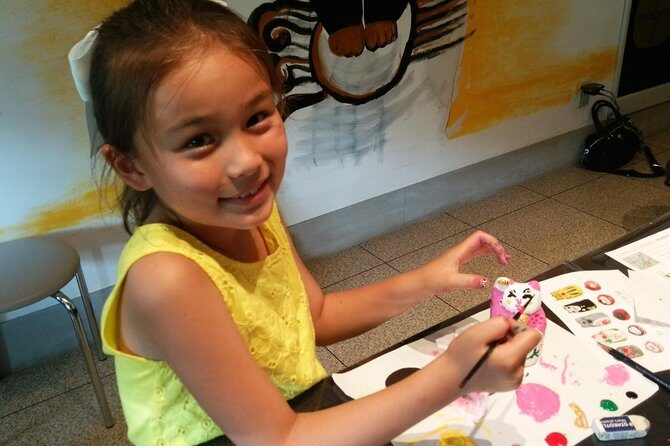 Maneki Neko painting experience - A Closer Look at the Maneki Neko Painting Experience