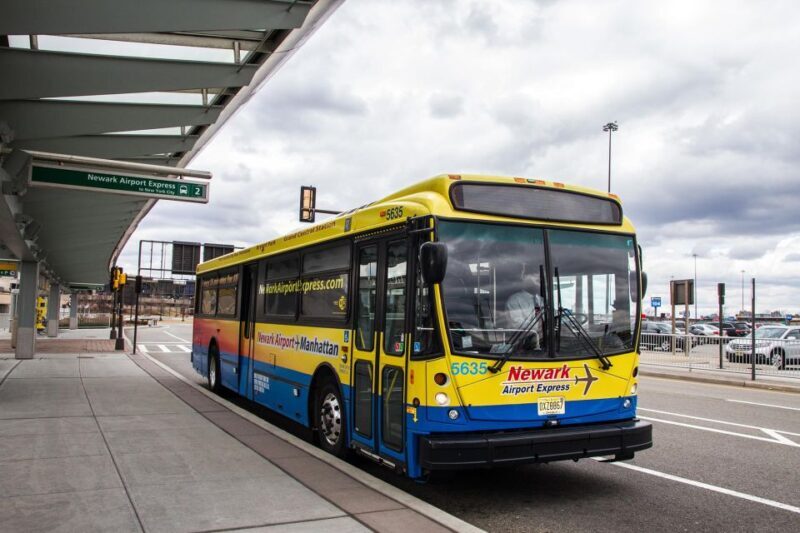Manhattan: Bus Transfer from/to Newark Airport - Key Points