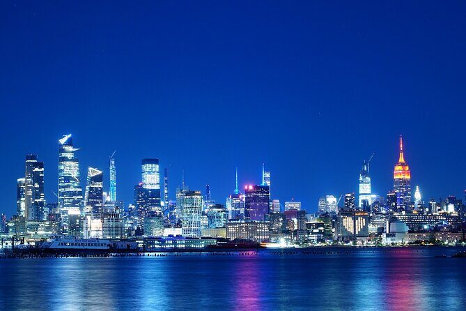 Manhattan Skyline Night Cruise Music from Midtown - Who Should Book This Tour?