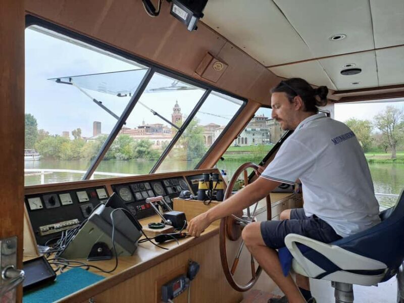 Mantua: Boat trip with a tour guide from the park to the port with the water lift - The Sum Up