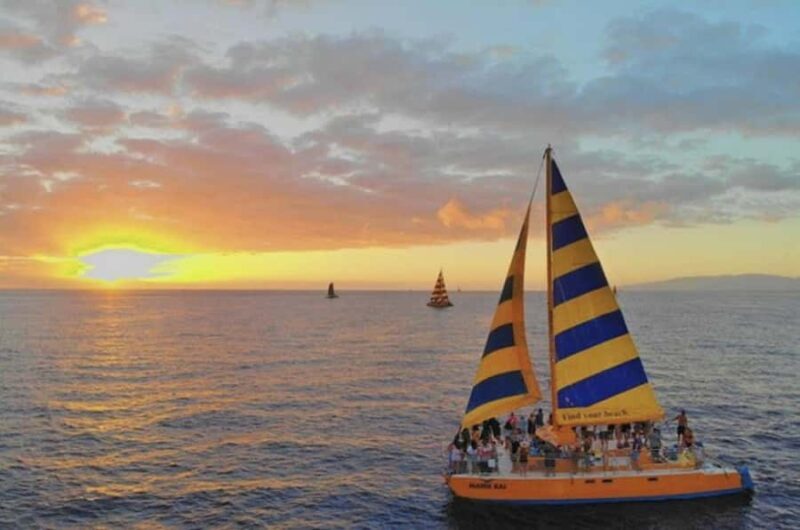 Manu Kai Catamaran Honolulu Cocktail Sunset Sail - The Sum Up