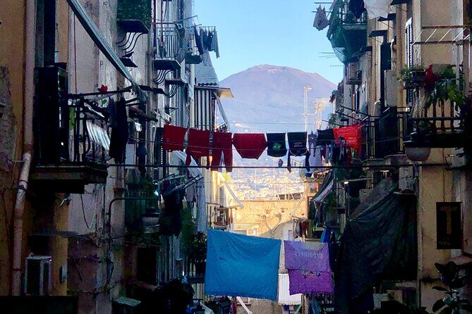 Maradona walking guided tour - Authentic Touches and Personal Stories