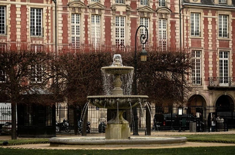Marais: Intrigues of the French Kings Walking Tour - Key Points